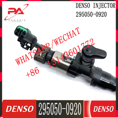 Injektor bahan bakar diesel 295050-0920 23670-E0450 23670E0450 cocok untuk mesin J08E